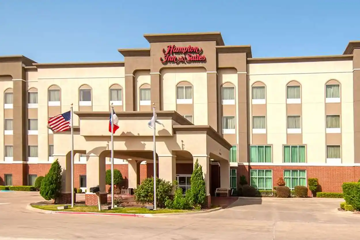 Hampton Inn & Suites 2010 Civic Center Ln Waxahachie, TX 75165